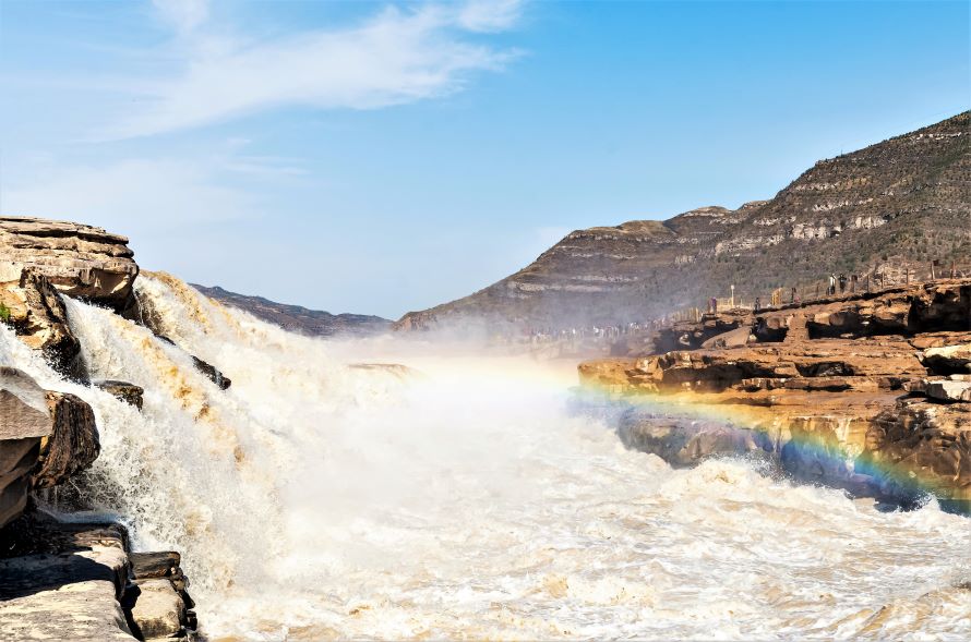 hukou-waterfall